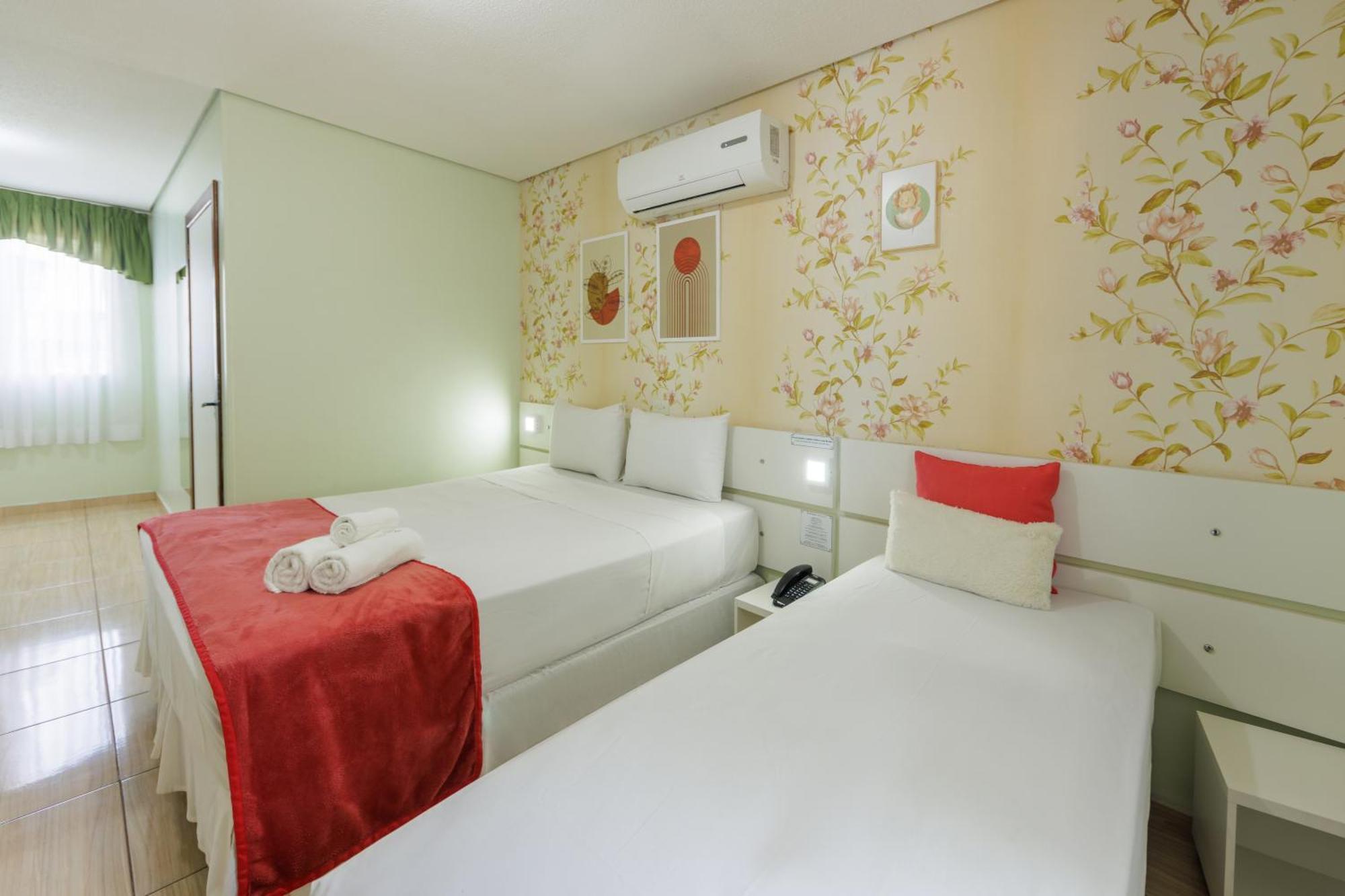 Hotel E Pousada Caroline Φοζ ντο Ιγκουασού Εξωτερικό φωτογραφία